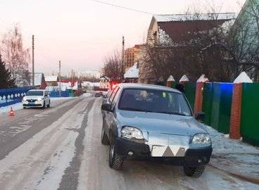 В городе Башкирии внедорожник сбил пенсионерку, шедшую по краю дороги