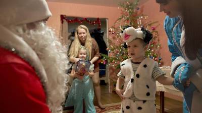 Онищенко рассказал об опасности визитов Деда Мороза в новогодние праздники