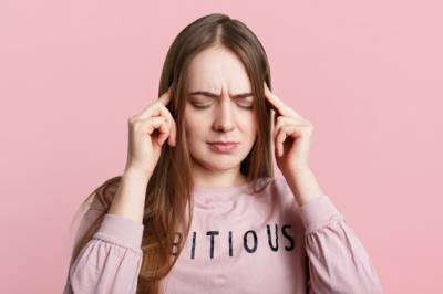 Почему возникает шум в голове