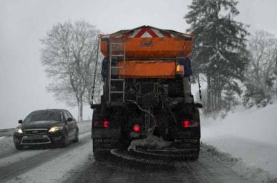 Автомобилистам напомнили об опасных ошибках на зимних дорогах