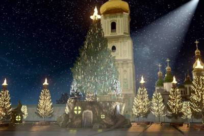 Главная елка Украины "нарядилась" в свои первые украшения (фото)