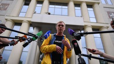 Суд преступает к слушаниям по делу экс-полицейских, подбросивших наркотики Голунову