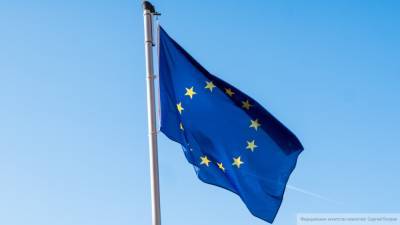 Евросоюз сделал "последнее предупреждение" Варшаве и Будапешту