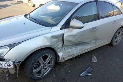 В понедельник на дорогах Марий Эл пострадали пешеход и пассажирка