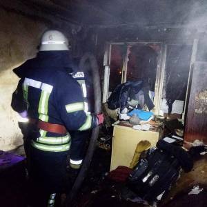 В Днепровском районе Запорожья горела девятиэтажка: погиб мужчина. Фото