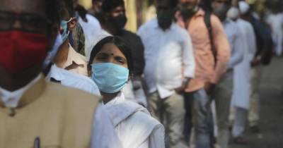 В Индии людей косит загадочная болезнь: количество зараженных существенно выросло