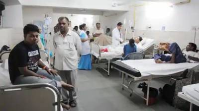 Более сотни человек в Индии подхватили неизвестную болезнь