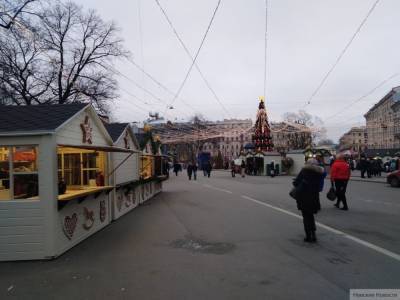 Новогодняя ярмарка в Петербурге пройдет в сокращенном формате