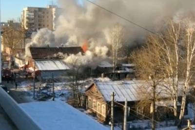 В Тверской области загорелся частный дом с хлебопекарней