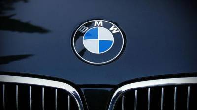 BMW поднимет цены на свои автомобили в России