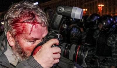 Нападения на журналистов на Украине стали постоянным явлением — НСЖУ