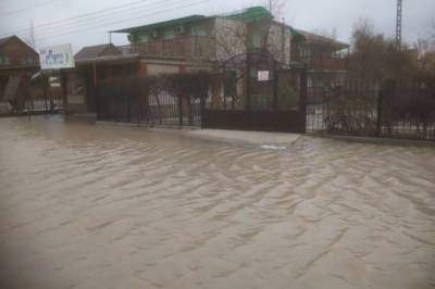 Запорожье накрыло мощное наводнение: Затоплены десятки баз отдыха (фото)