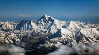 Китай и Непал объявили об увеличении высоты Эвереста