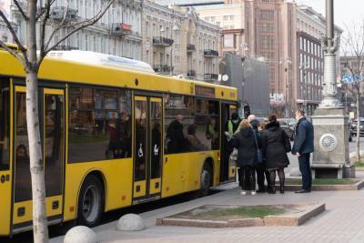 Больше всего заражений COVID-19 в общественном транспорте: статистика