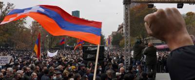 В Ереване проходит акция протеста против Пашиняна: полиция начала задерживать людей