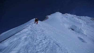 Китай и Непал заявили о новой высоте Эвереста