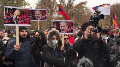 Политолог Мезюхо: у Пашиняна был шанс стабилизировать ситуацию в Ереване