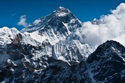 Наивысшая в мире гора "подросла": какой высоты теперь Эверест и почему