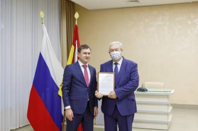 Председатель Воронежской облдумы вручил награды Совета Федерации волонтерам