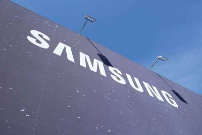 В комплекте Samsung Galaxy S21 может не оказаться зарядки и наушников