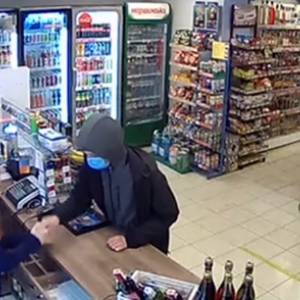 В Запорожье четверо подростков с пистолетом пытались ограбить кассы в трех магазинах. Фото