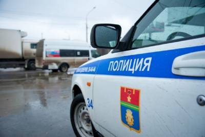 В Волгограде трое подростков с кастетами учинили разбойное нападение