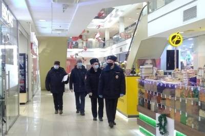 В Рязани провели рейд по соблюдению масочного режима в ТЦ