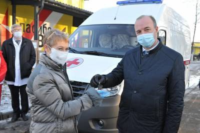 «Группа ГАЗ» подарила COVID-госпиталю машину скорой помощи