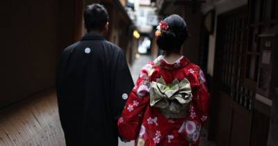 Правительство Японии профинансирует сервисы знакомств, чтобы в стране повысилась рождаемость