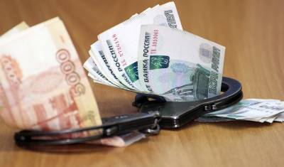 В Приморском крае ученик украл деньги с банковской карты преподавателя