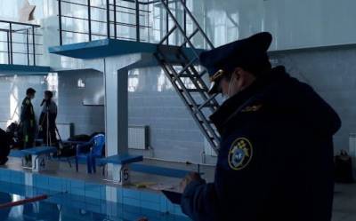 В Астрахани 30 человек отравились хлором в бассейне
