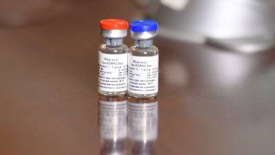 РФ заявила о готовности производить COVID-вакцину в Украине
