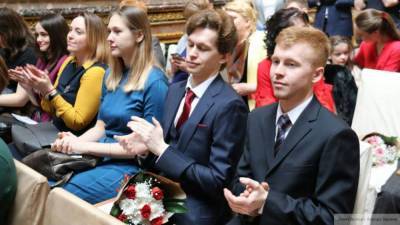Правительство Петербурга вручит премии авторам лучших молодежных проектов