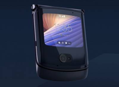 Складной смартфон Motorola RAZR с гибким дисплеем уже доступен в Россиии