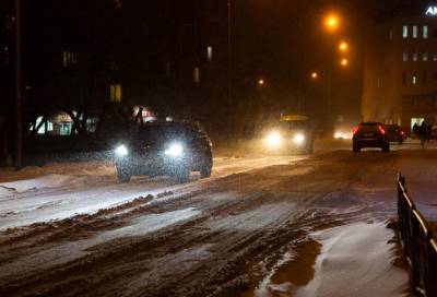 Фото: снегопад вызвал десятибалльные пробки в Новосибирске