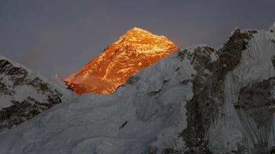 Гора сюрпризов: Эверест "подрос" почти на метр