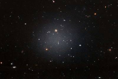Ученые открыли еще одну лишенную темной энергии загадочную галактику
