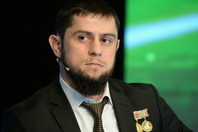 Власти Чечни прокомментировали сюжет о похоронах убийцы учителя во Франции