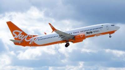 Долги в 40 миллионов гривен на авиакомпанию SkyUp подали в суд