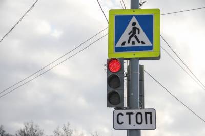 Корсаковская администрация разъясняет водителям правила проезда перекрестков