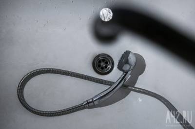 В России девушка погибла, уронив в ванну телефон