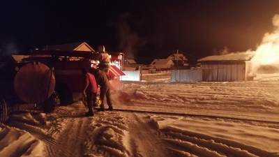 Спасатели ликвидировали пожар в спортзале школы под Иркутском