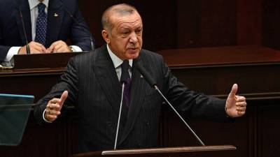 Эрдоган раскритиковал судью игры ПСЖ и «Истанбул Башакшехир» за расизм