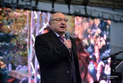 Армянская оппозиция будет бороться с Пашиняном «движением достоинства»