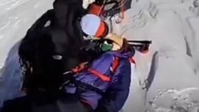 Новосибирский альпинист на Эльбрусе спас потерявшую сознание туристку