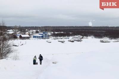 Мэрия Сыктывкара установит на набережной аншлаги после инцидента с провалившимися под лед детьми