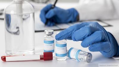 Гинцбург уточнил сроки отказа от алкоголя при вакцинации от COVID-19