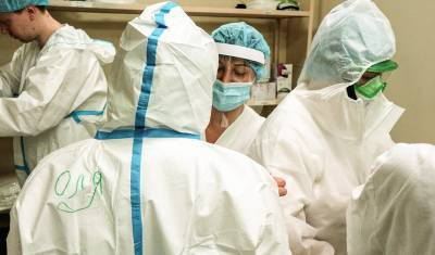 В Ростове заболевших коронавирусом врачей заставляют идти в отпуск задним числом