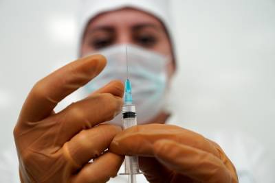 Вирусолог рассказал, почему вакцину от коронавируса нужно хранить при -18 градусах