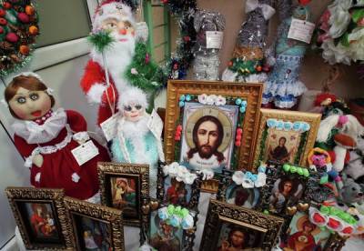 Ульяновский митрополит потребовал запретить торговлю иконами и свечками вне храмов